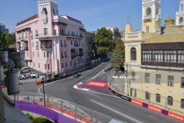 Bakıda Formula 1 üzrə Azərbaycan Qran-Prisində ilk sərbəst yürüş başa çatıb - FOTO  - YENİLƏNİB 