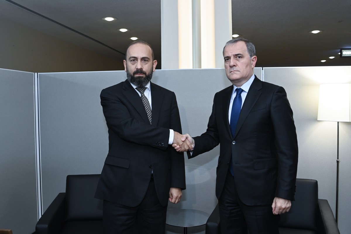 Azərbaycan və Ermənistan XİN rəhbərləri birbaşa dialoqu davam etdirmək barədə razılığa gəliblər