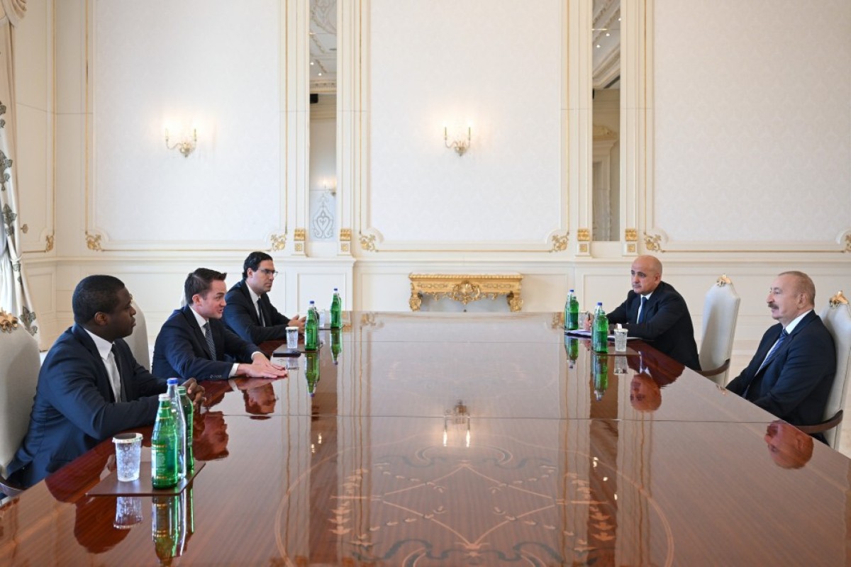 Prezident İlham Əliyev “Brookfield Asset Management” şirkətinin baş icraçı direktorunu qəbul edib