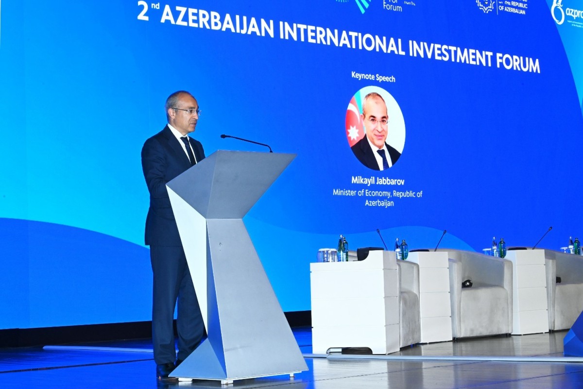 II Azərbaycan Beynəlxalq İnvestisiya Forumu: Azərbaycanın regionlar arasında strateji keçid kimi rolu müzakirə olunub - <span class="red_color">FOTO