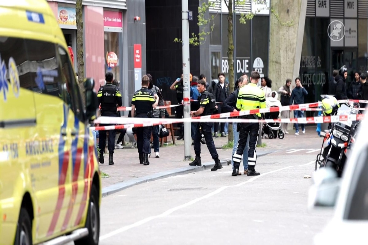 Amsterdamda kafedə atışma olub, ölən var