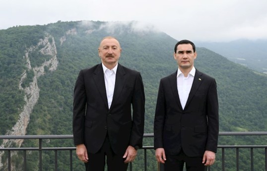 Prezident İlham Əliyev və Türkmənistanın Prezidenti Sərdar Berdiməhəmmədov