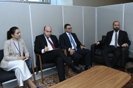 Azərbaycan və Ermənistan XİN rəhbərləri Nyu-Yorkda görüşüb, birbaşa dialoqu davam etdirmək barədə razılığa gəliblər