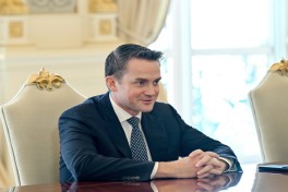 Prezident İlham Əliyev “Brookfield Asset Management” şirkətinin baş icraçı direktorunu qəbul edib