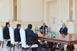 Prezident İlham Əliyev “Brookfield Asset Management” şirkətinin baş icraçı direktorunu qəbul edib