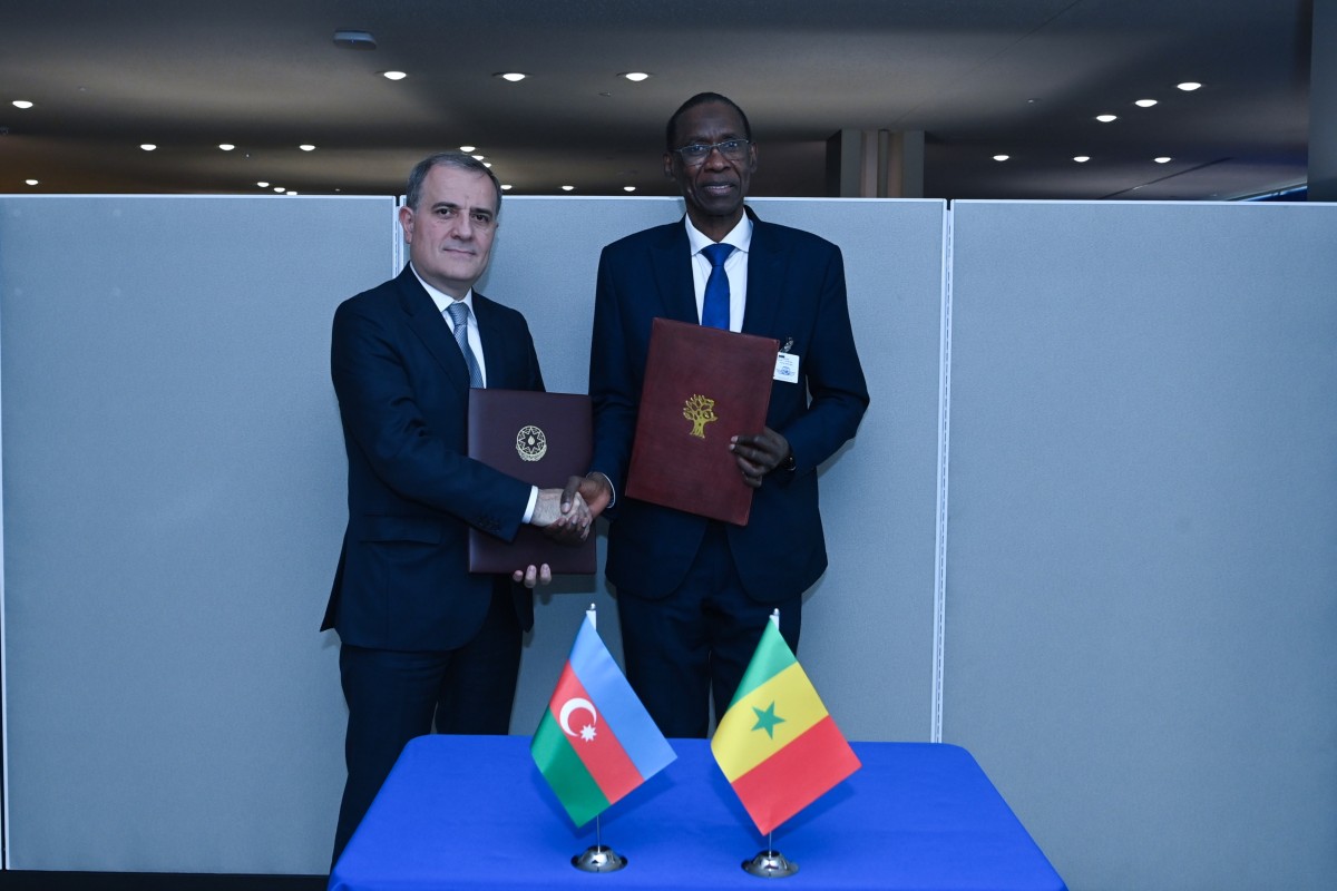 Azərbaycan və Seneqal arasında siyasi məsləhətləşmələrə dair memorandum imzalanıb