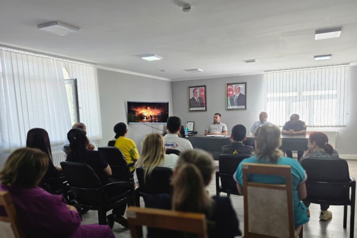 FHN reabilitasiya mərkəzinin əməkdaşları üçün maarifləndirmə tədbiri keçirib