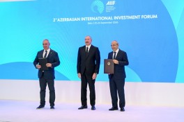 İkinci Azərbaycan Beynəlxalq İnvestisiya Forumu çərçivəsində imzalanmış sənədlər mübadilə edilib