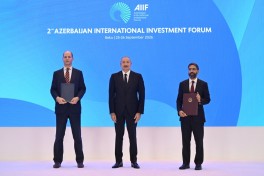 İkinci Azərbaycan Beynəlxalq İnvestisiya Forumu çərçivəsində imzalanmış sənədlər mübadilə edilib