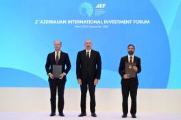 İkinci Azərbaycan Beynəlxalq İnvestisiya Forumu çərçivəsində imzalanmış sənədlər mübadilə edilib