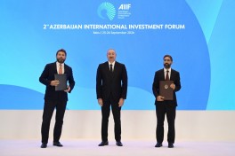 İkinci Azərbaycan Beynəlxalq İnvestisiya Forumu çərçivəsində imzalanmış sənədlər mübadilə edilib
