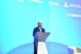 “Yeni investisiya istiqamətləri: daşınmaz əmlak, turizm və şəhər inkişafı” mövzusunda panel sessiya keçirilib