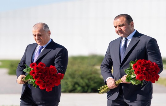 Əli Nağıyev və  Orxan Sultanov Bakı şəhərindəki Zəfər parkını ziyarət ediblər - FOTO 
