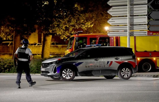 Fransada gecə klubunda atışma olub, üç nəfər yaralanıb