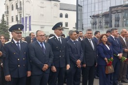 Xankəndidə şəhidlərin xatirəsi bir dəqiqəlik sükutla yad edilib - FOTO 