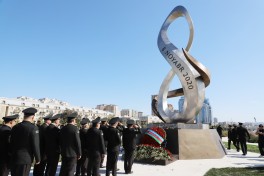 Dövlət Xidmətinin şəxsi heyəti Zəfər parkını ziyarət edib