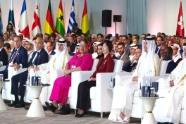 Azərbaycan AİİB-in 11-ci İllik Toplantısının açılış mərasimində iştirak edib