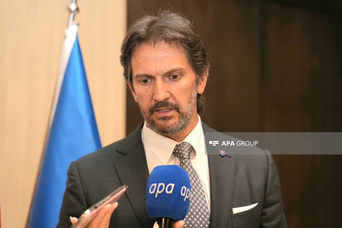 Slovakiya Respublikasının Baş nazirinin müavini və müdafiə naziri Robert Kalinak