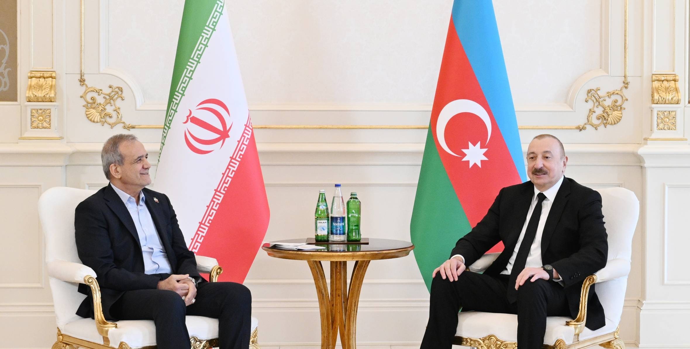 Prezident İlham Əliyev Məsud Pezeşkiana zəng edib