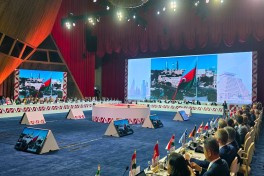Azərbaycan AİİB-in 11-ci İllik Toplantısı çərçivəsində müdirlərin dəyirmi masasında iştirak edib