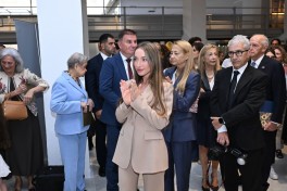 Leyla Əliyeva Müqəddəs Taxt-Tacda Azərbaycan xalçaları sərgisinin açılışında iştirak edib