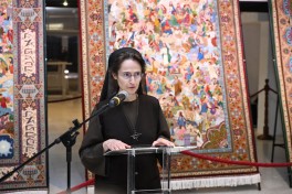 Leyla Əliyeva Müqəddəs Taxt-Tacda Azərbaycan xalçaları sərgisinin açılışında iştirak edib