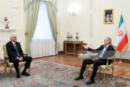 Baş nazirinin müavini Şahin Mustafayev İran Prezidenti Məsud Pezeşkianla görüşüb - FOTO 