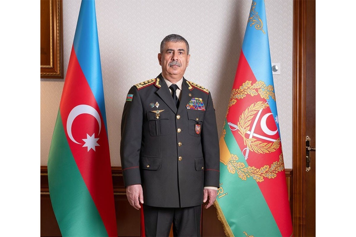Müdafiə naziri Zakir Həsənov