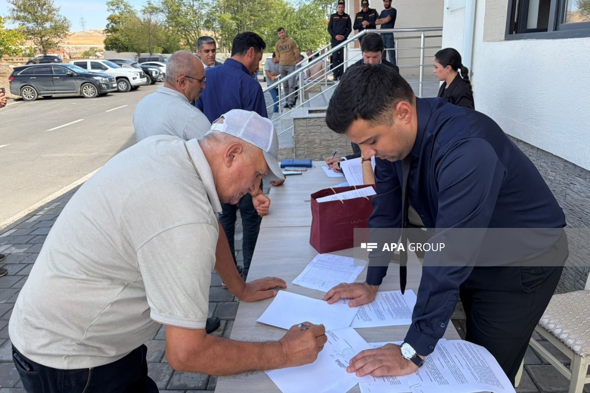 Növbəti köç karvanı Cəbrayılın Şükürbəyli kəndinə çatıb, açarlar təqdim olunub- <span class="red_color">YENİLƏNİB - <span class="red_color">FOTO