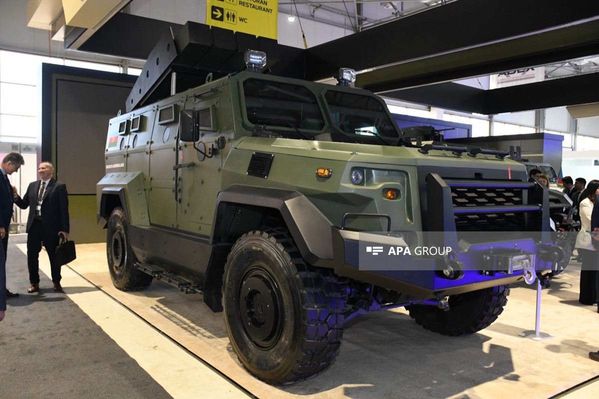 Azərbaycan istehsalı olan “İTX-15M” personal və silah daşıyıcıları nümayiş etdirilib - FOTO 