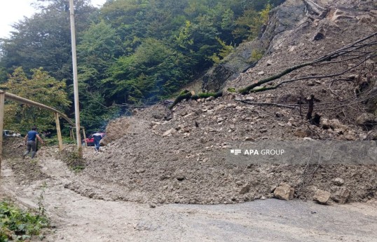 Quba-Xınalıq yolunda sürüşmə olub, hərəkət dayanıb