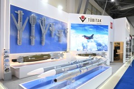 Prezident İlham Əliyev “ADEX 2026” və “Securex Caspian” sərgiləri ilə tanış olub - YENİLƏNİB 