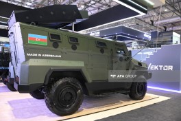 Azərbaycan istehsalı olan “İTX-15M” personal və silah daşıyıcıları nümayiş etdirilib - FOTO 